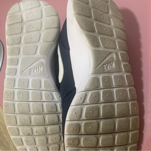 Nike Youth Sneakers Sz 5.5 Soft Knit Blue White Swoosh - Picture 6 of 6